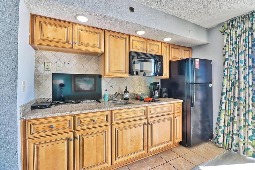 Breathtaking Beachfront Bliss! 619 Appartement