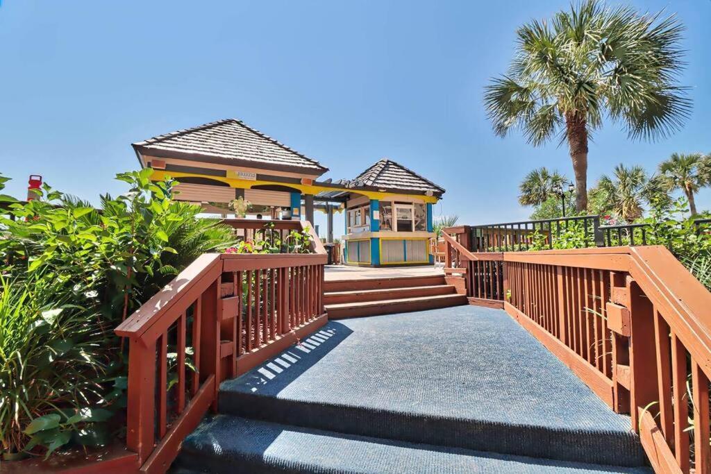 Appartement Breathtaking Beachfront Bliss! 619 *